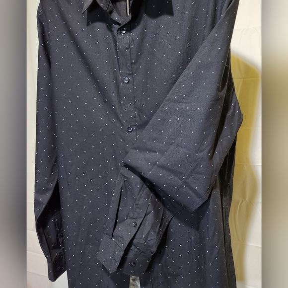 H&M Black and white long sleeve Button Up - Picture 6 of 9